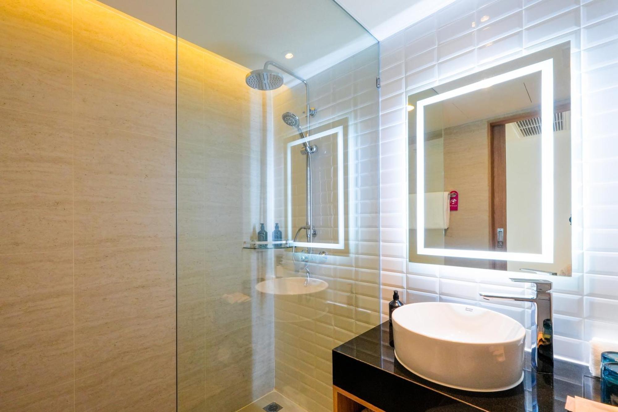 Glow Bangkok Riverside Room photo