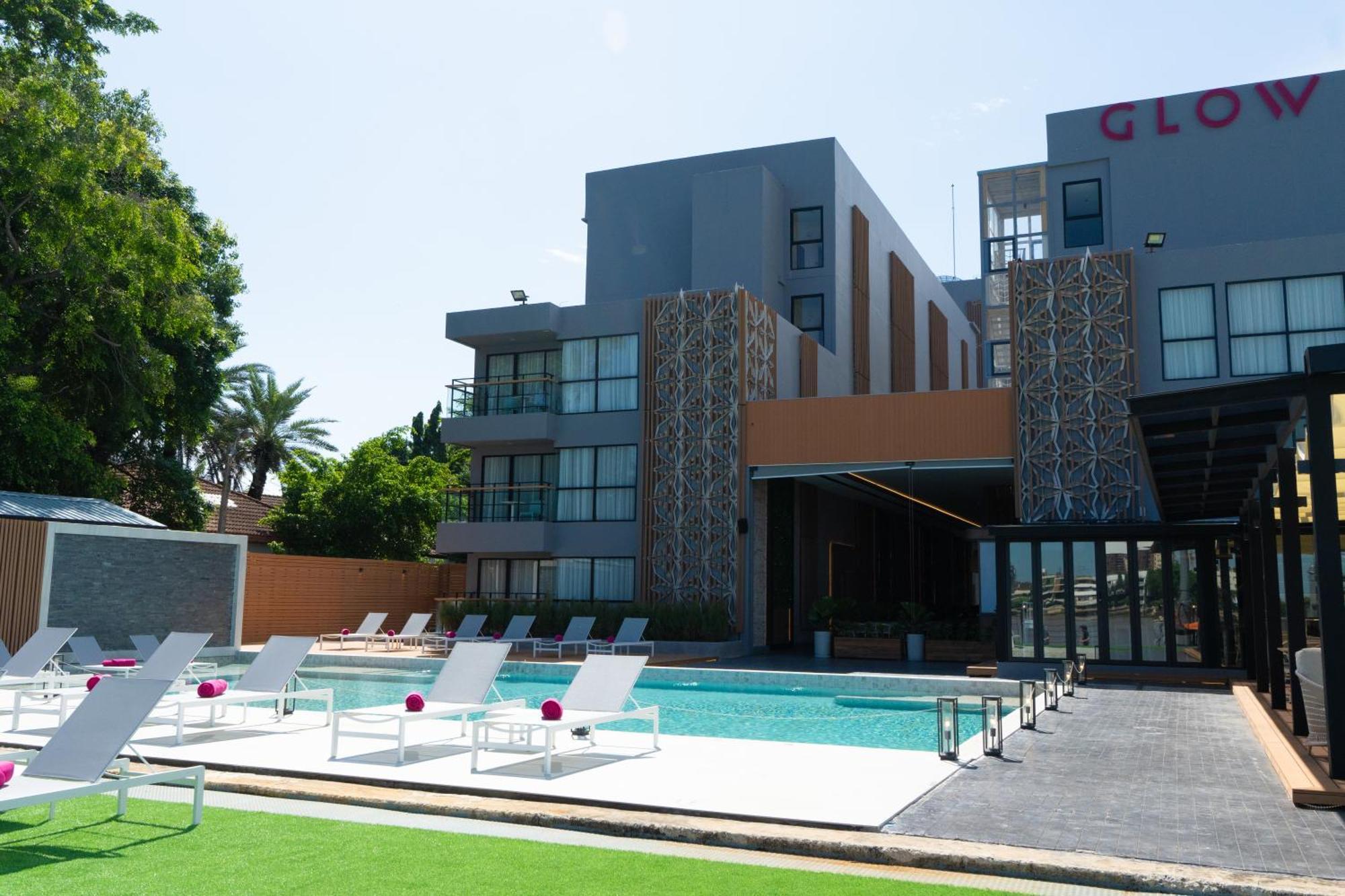 Glow Bangkok Riverside Exterior photo